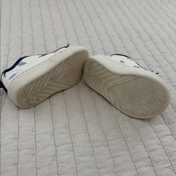 Carter's Navy and White Shark Sneakers - Picture 3 of 4